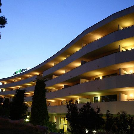 Festival Village Apartments Салоу Экстерьер фото