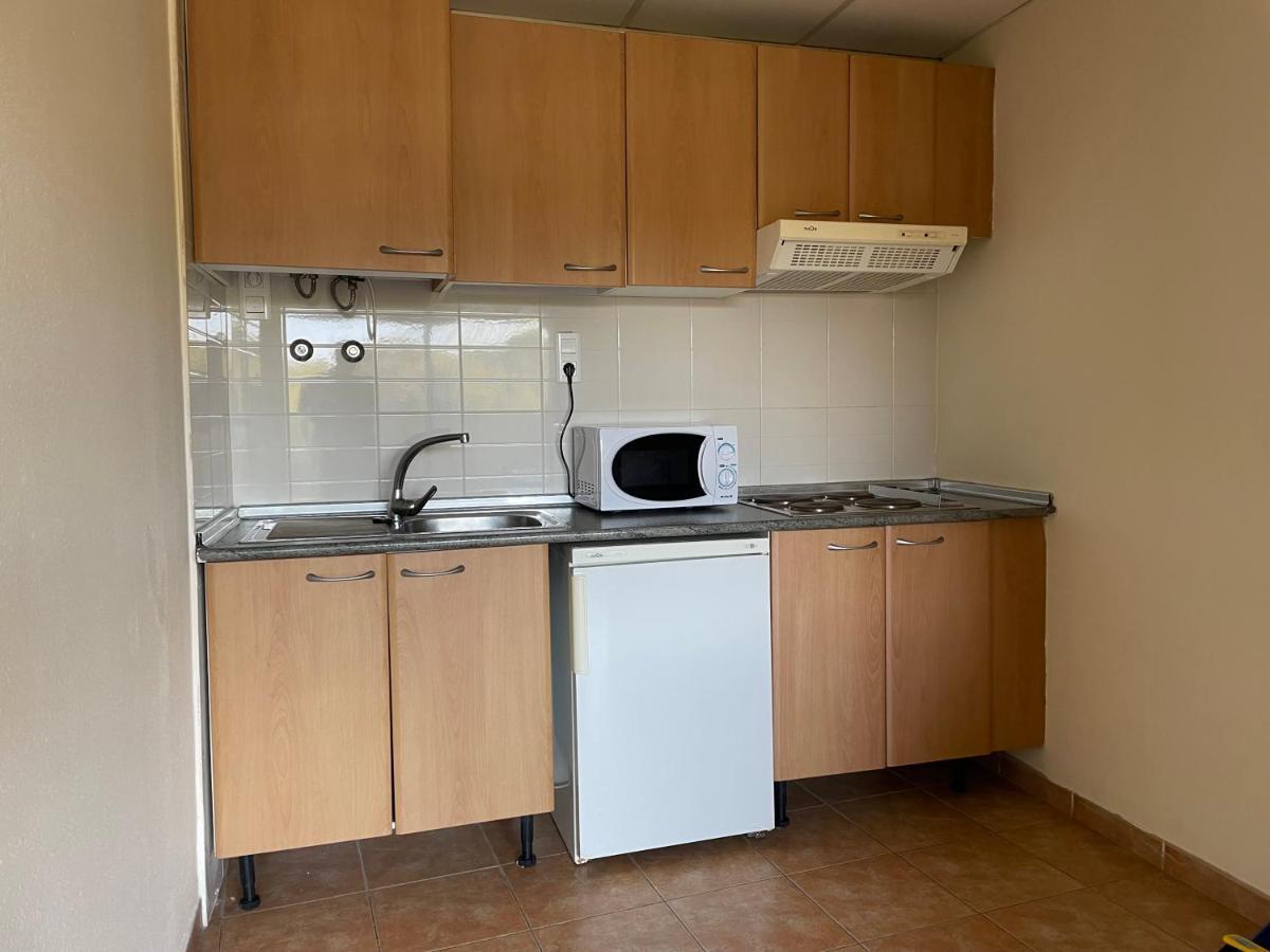 Festival Village Apartments Салоу Экстерьер фото